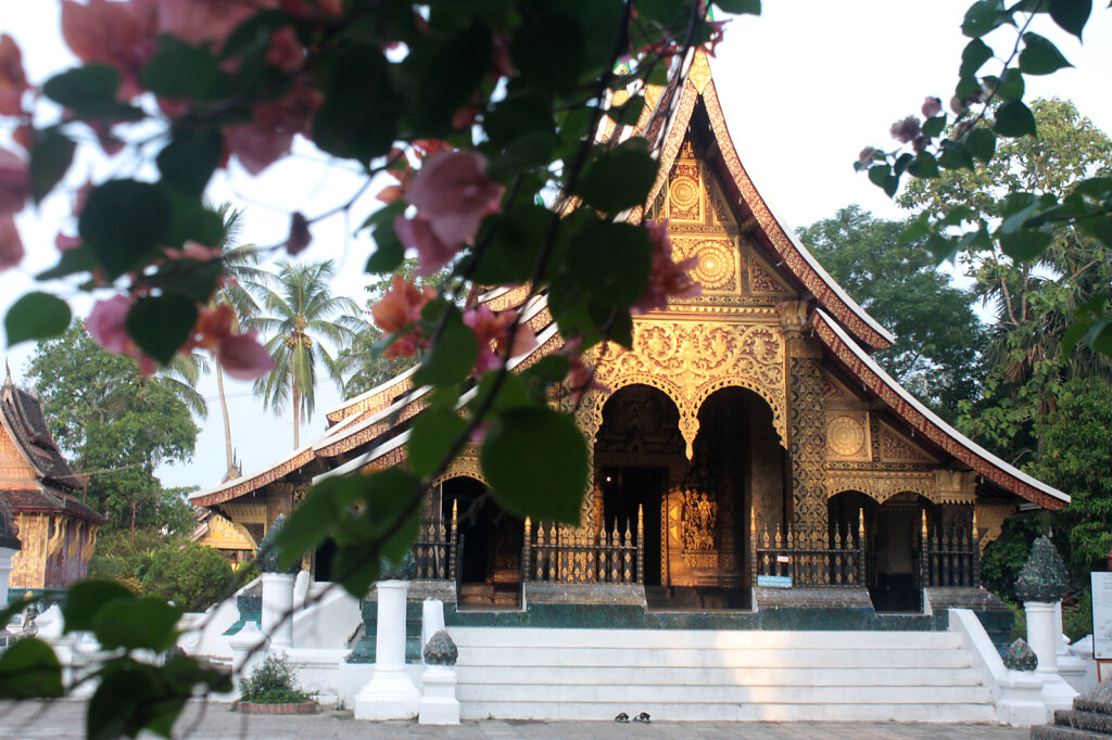 Laos-temples.jpg