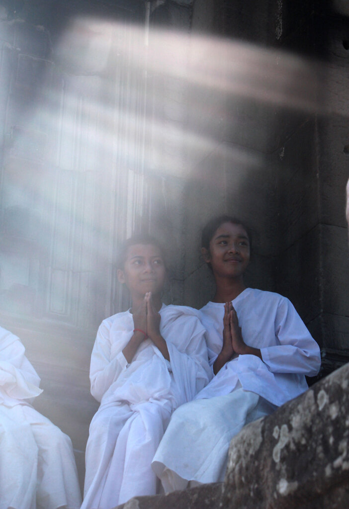 Angkor-Wat-light.jpg